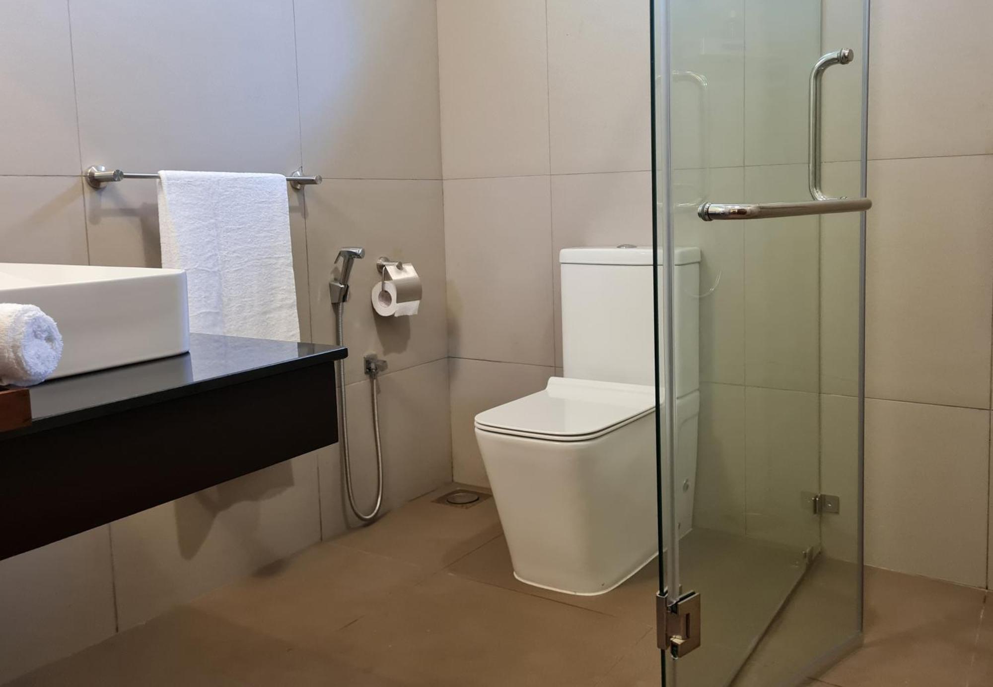 City Oasis 66 Negombo Eksteriør bilde