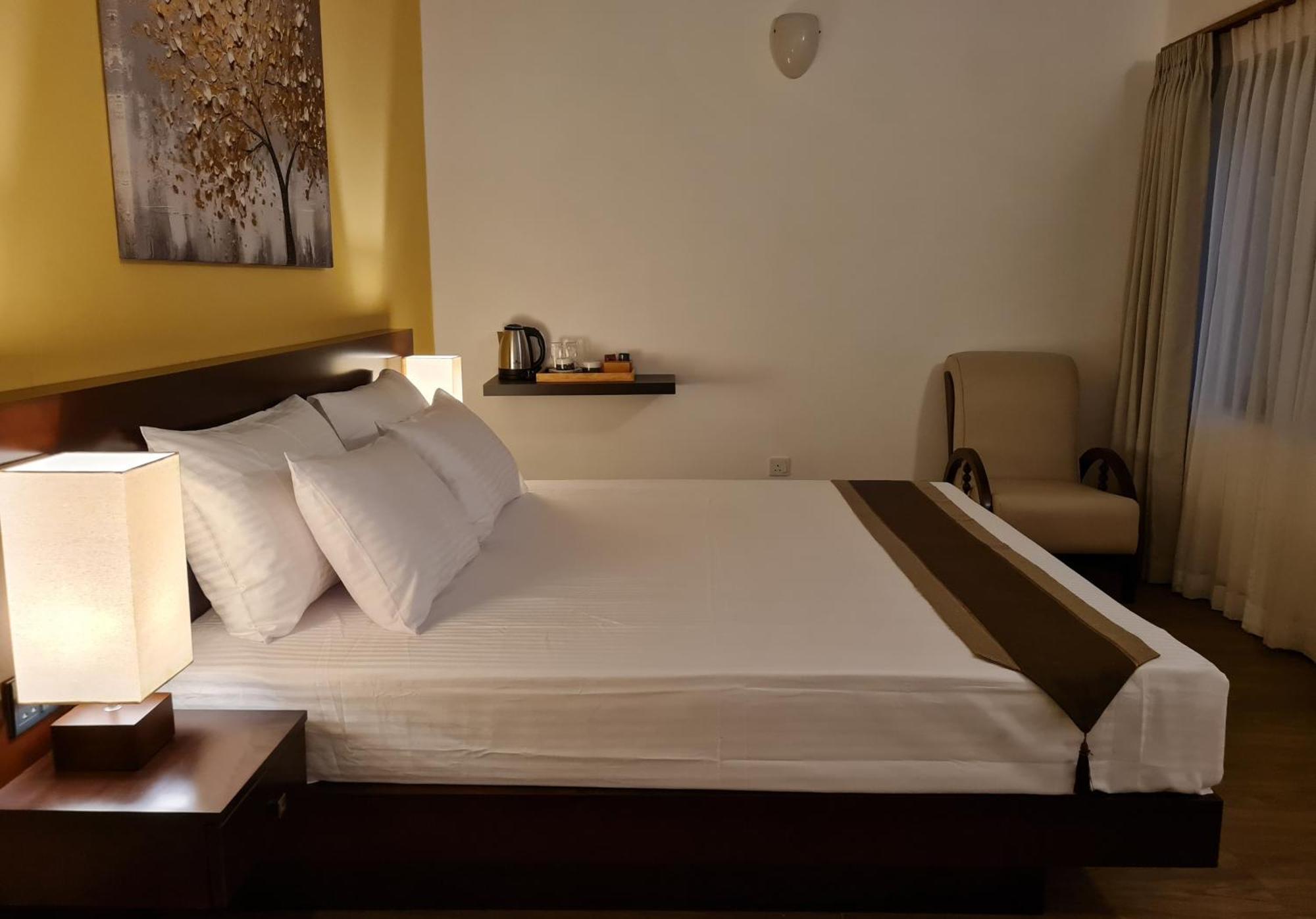 City Oasis 66 Negombo Eksteriør bilde