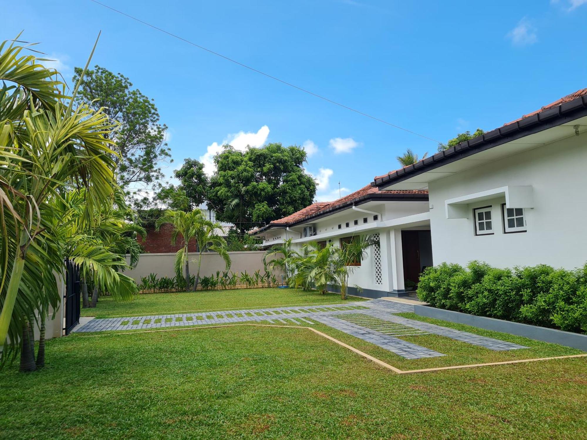 City Oasis 66 Negombo Eksteriør bilde
